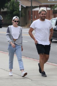 Kristen Stewart Braless TheFappeningBlog.com 13.jpg