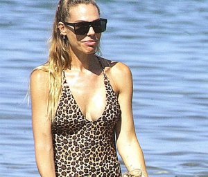 Ilary Blasi Sexy TheFappeningBlog.com 11.jpg