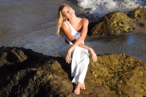 Hailey Bieber Sexy TheFappeningBlog.com 12.jpg