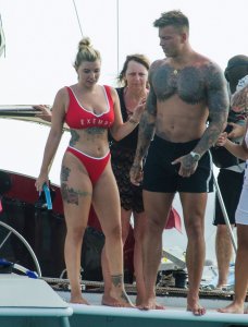 Olivia Buckland Sexy TheFappeningBlog.com 1.jpg