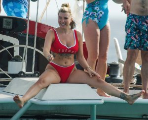 Olivia Buckland Sexy TheFappeningBlog.com 2.jpg