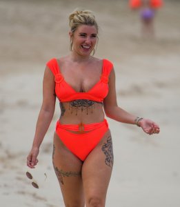 Olivia Buckland Sexy TheFappeningBlog.com 33.jpg