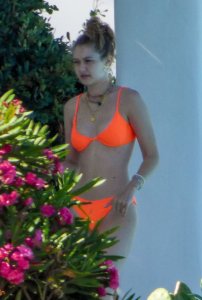 Gigi Hadid Sexy TheFappeningBlog.com 17.jpg