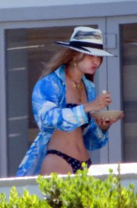 Bella Hadid, Gigi Hadid Sexy TheFappeningBlog.com 91.jpg