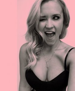 Emily Osment Cleavage.jpg