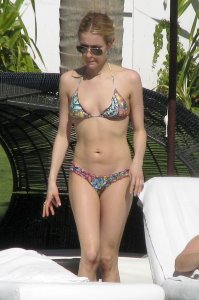 Kristin Cavallari in a Bikini 6.jpg