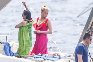 Amber Heard Sexy TheFappeningBlog.com 19.jpg