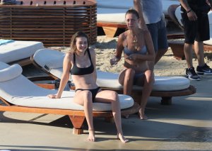 Gigi Hadid, Bella Hadid, Alana Hadid Sexy TheFappeningBlog.com 75.jpg