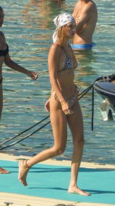 Bella Hadid, Gigi Hadid, Alana Hadid Sexy TheFappeningBlog.com 20.jpg