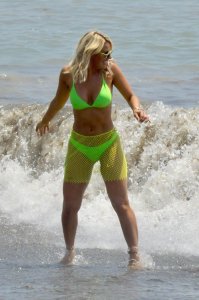 Danielle Armstrong, Ferne McCann Sexy TheFappeningBlog.com 21.jpg