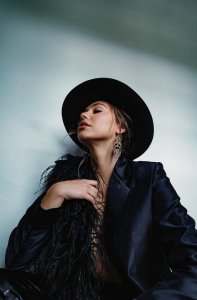 Alexis Ren Sexy & Topless TheFappeningBlog.com 20.jpg