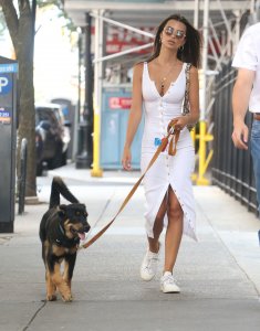 Emily Ratajkowski Sexy TheFappeningBlog.com 36.jpg