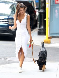 Emily Ratajkowski Sexy TheFappeningBlog.com 60.jpg