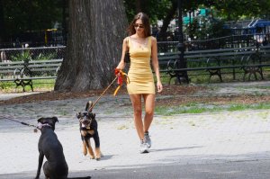 Emily Ratajkowski Sexy TheFappeningBlog.com 10.jpg