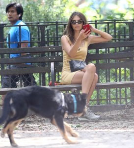 Emily Ratajkowski Sexy TheFappeningBlog.com 26.jpg