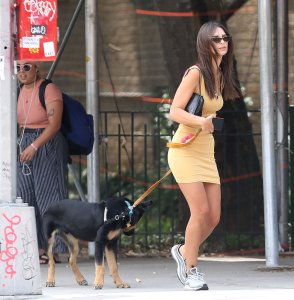 Emily Ratajkowski Sexy TheFappeningBlog.com 42.jpg