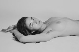 Morena Parenti Nude TheFappeningBlog.com 7.jpg