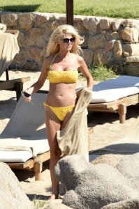 Victoria Silvstedt Sexy TheFappeningBlog.com 1.jpg