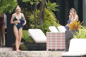 Sophie Turner Sexy TheFappeningBlog.com 18.jpg