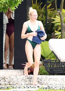 Sophie Turner Sexy TheFappeningBlog.com 76.jpg