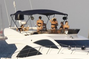 Devon Windsor, Olivia Culpo Sexy TheFappeningBlog.com 6.JPG