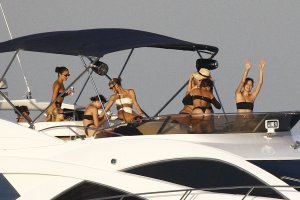 Devon Windsor, Olivia Culpo Sexy TheFappeningBlog.com 10.JPG