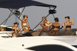 Devon Windsor, Olivia Culpo Sexy TheFappeningBlog.com 17.JPG