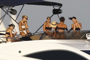 Devon Windsor, Olivia Culpo Sexy TheFappeningBlog.com 22.JPG