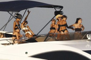 Devon Windsor, Olivia Culpo Sexy TheFappeningBlog.com 19.JPG