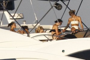 Devon Windsor, Olivia Culpo Sexy TheFappeningBlog.com 29.JPG