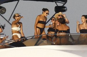 Devon Windsor, Olivia Culpo Sexy TheFappeningBlog.com 32.JPG