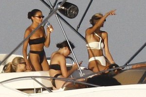 Devon Windsor, Olivia Culpo Sexy TheFappeningBlog.com 40.JPG