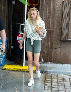 Sophie Turner Sexy TheFappeningBlog.com 10.jpg