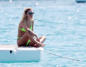Chiara Ferragni Sexy TheFappeningBlog.com 16.jpg