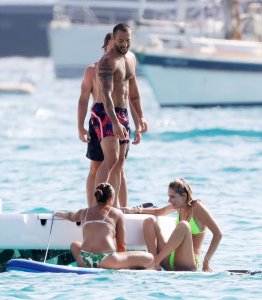 Chiara Ferragni Sexy TheFappeningBlog.com 24.jpg