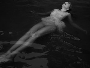 Daria  Nude TheFappeningBlog.com 4.jpg