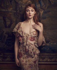 Sophie Turner Sexy 4.jpg