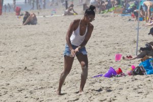 Kelly Rowland Braless 41.jpg