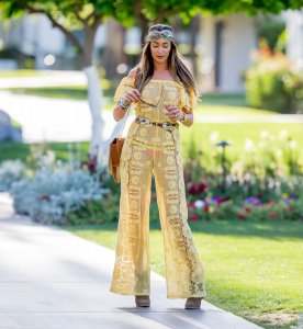 Courtney Sixx Braless 2.jpg