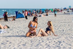 Claudia Romani, Lucia Luciano Sexy TheFappeningBlog.com 27.jpg