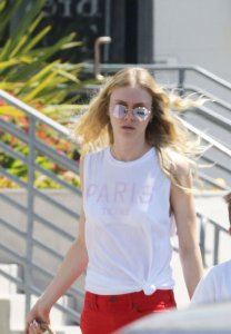 Elle Evans Sexy TheFappeningBlog.com 21.JPG