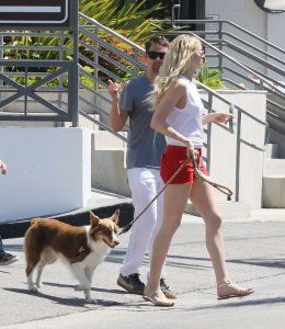 Elle Evans Sexy TheFappeningBlog.com 25.JPG