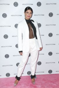 Priyanka Chopra Sexy TheFappeningBlog.com 2.jpg