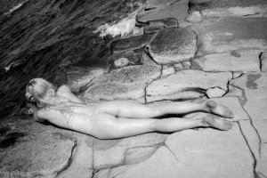 Sea Girl Nude TheFappeningBlog.com 2.jpg