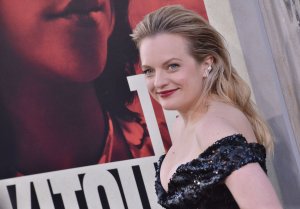 Elisabeth Moss Sexy TheFappeningBlog.com 10.jpg