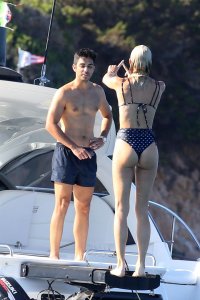 Devon Windsor Sexy TheFappeningBlog.com 11.jpg