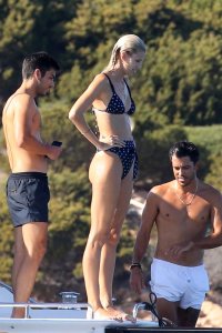 Devon Windsor Sexy TheFappeningBlog.com 21.jpg