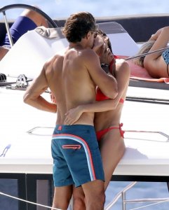 David Charvets mystery brunette TheFappeningBlog.com 4.jpg