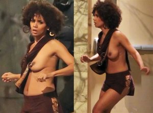 Halle-Berry-naked-pics-hottest-photos-27.jpg