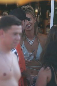 Ferne McCann TheFappeningBlog.com 10.jpg